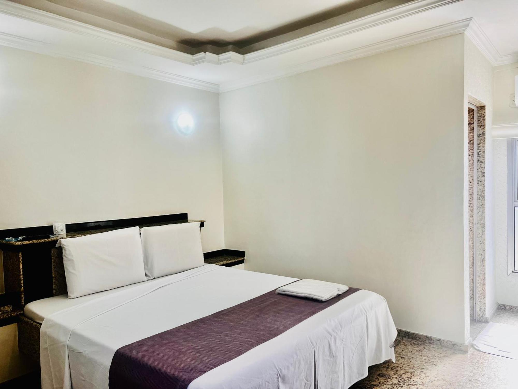 Hotel Buriti Stop (Adults Only) Goiania Exterior photo